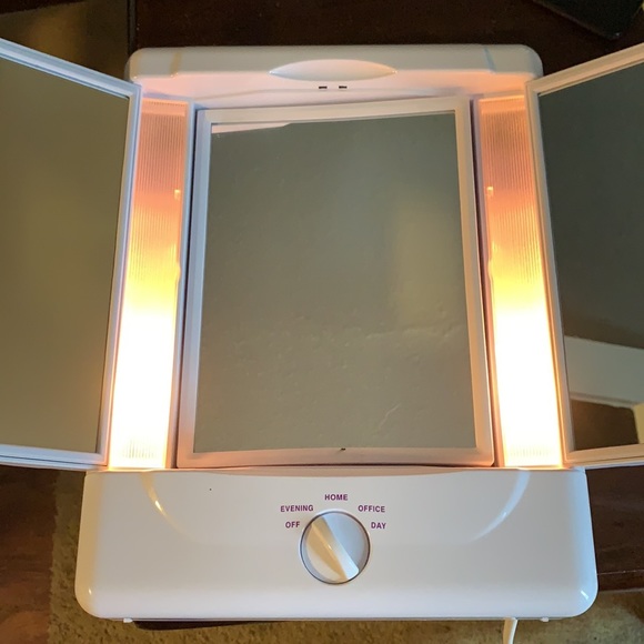 Light up Makeup mirror - Picture 6 of 6